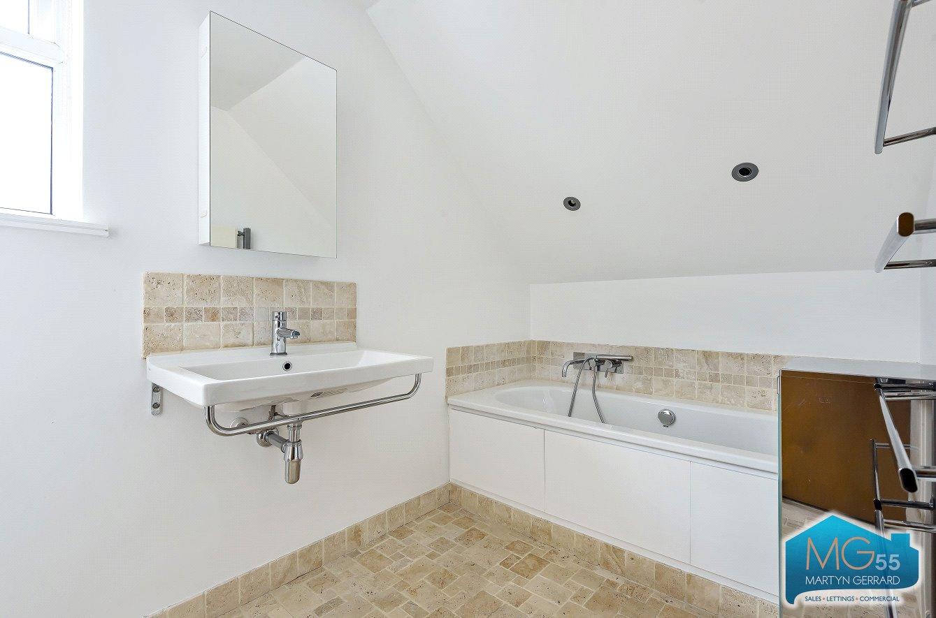 3 bedroom Detached House to rent - Martyn Gerrard