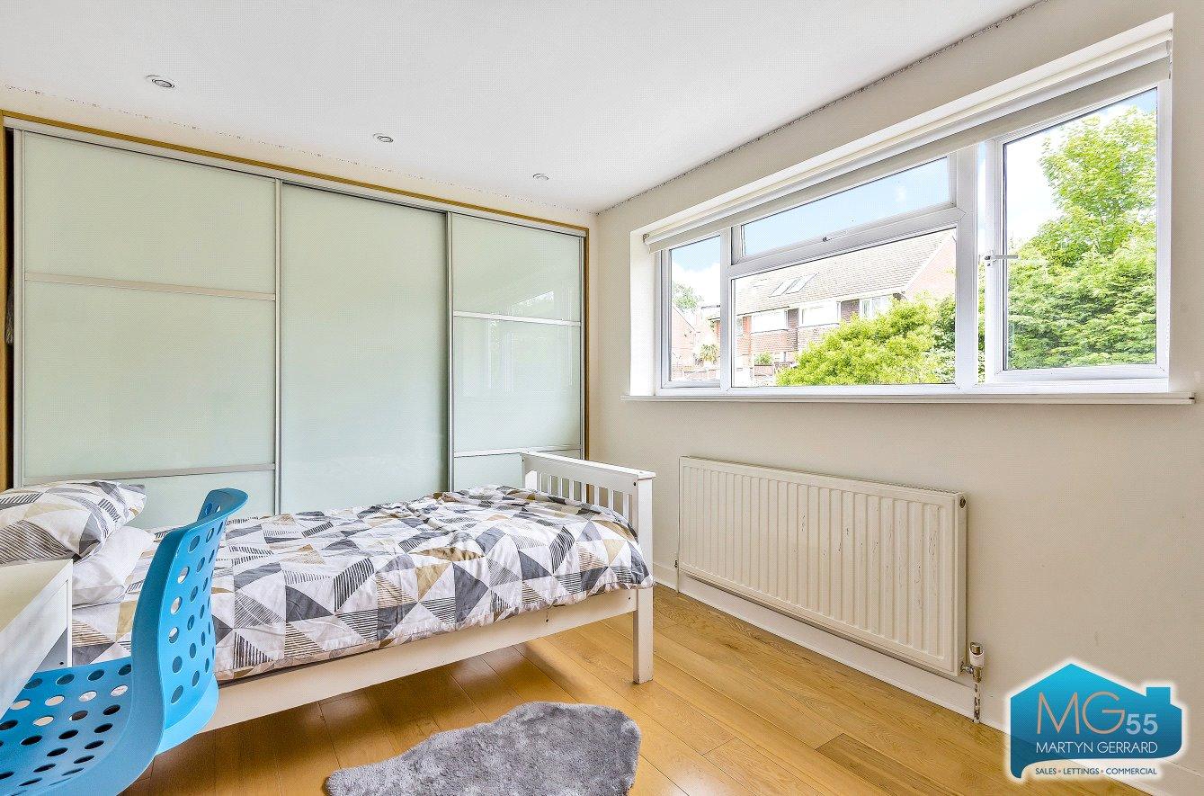 3 bedroom Detached House to rent - Martyn Gerrard