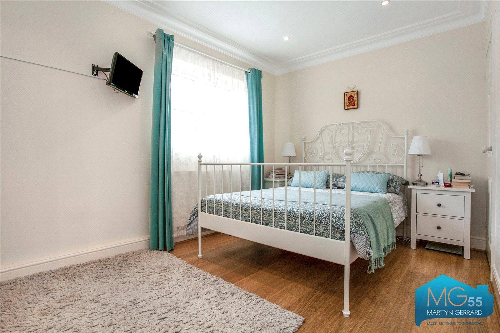 3 bedroom Detached House to rent - Martyn Gerrard
