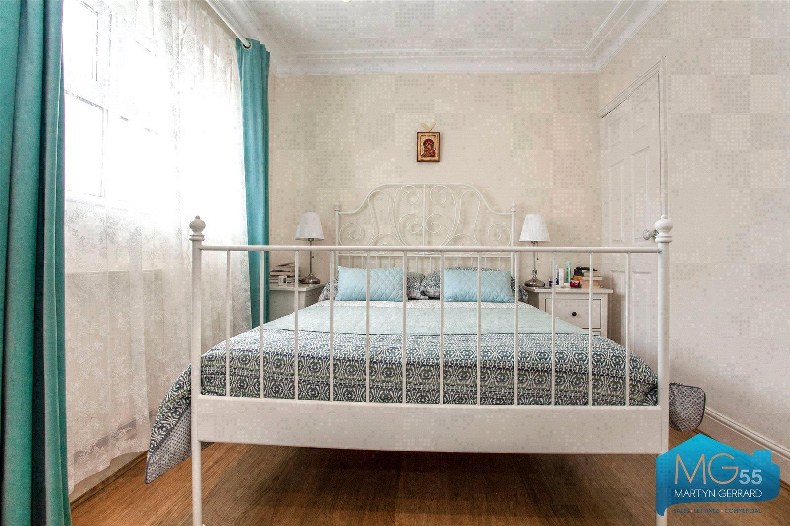 3 bedroom Detached House to rent - Martyn Gerrard