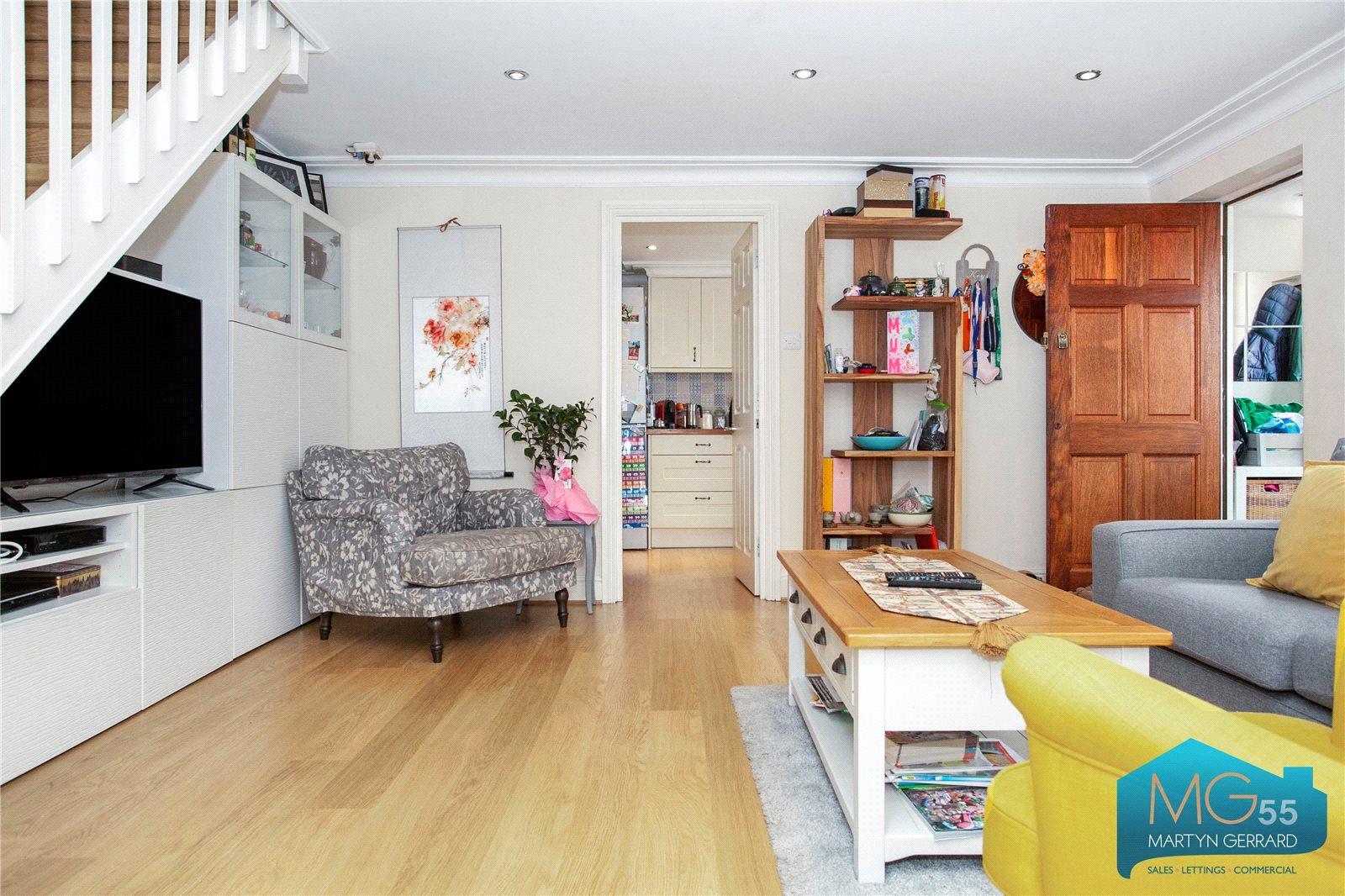 3 bedroom Detached House to rent - Martyn Gerrard