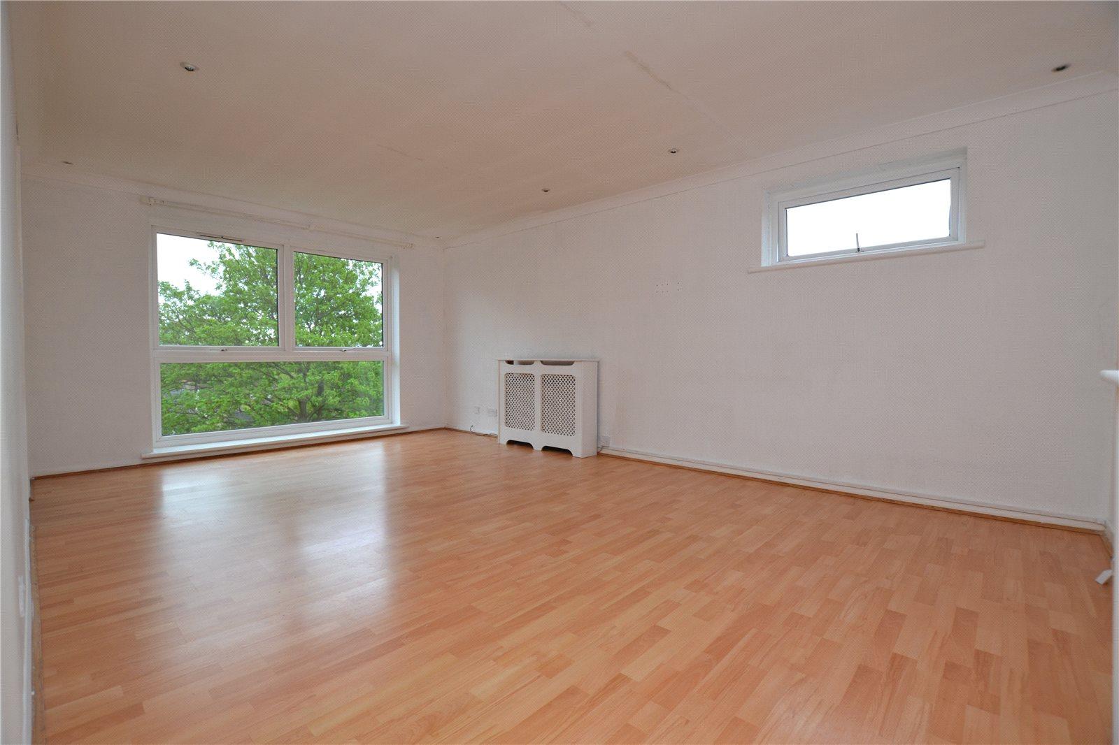 2 bedroom Apartment to rent - Martyn Gerrard