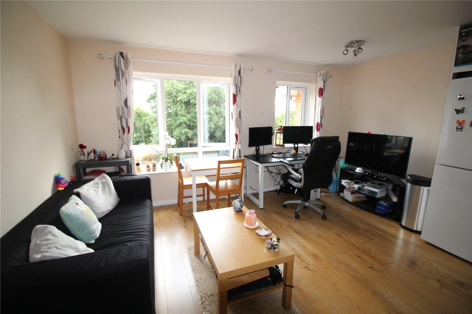 1 bedroom Apartment to rent + ' - Martyn Gerrard