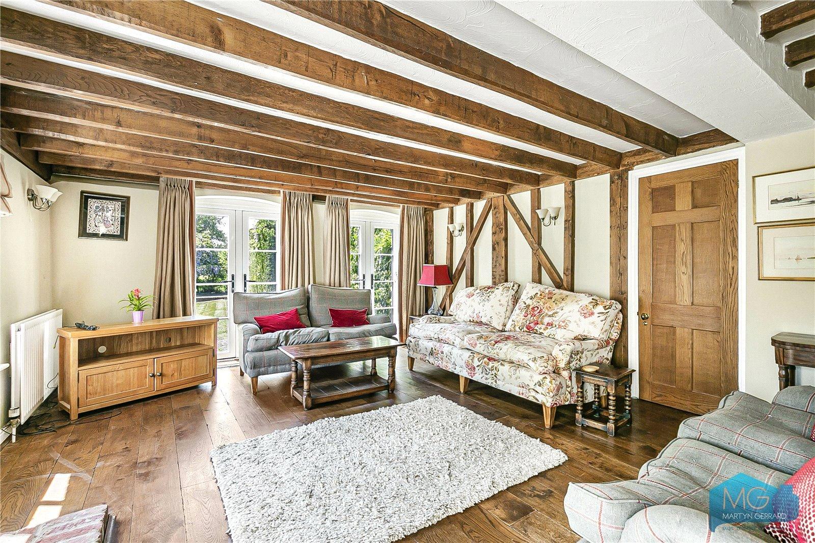 5 bedroom Semi-Detached House to rent - Martyn Gerrard