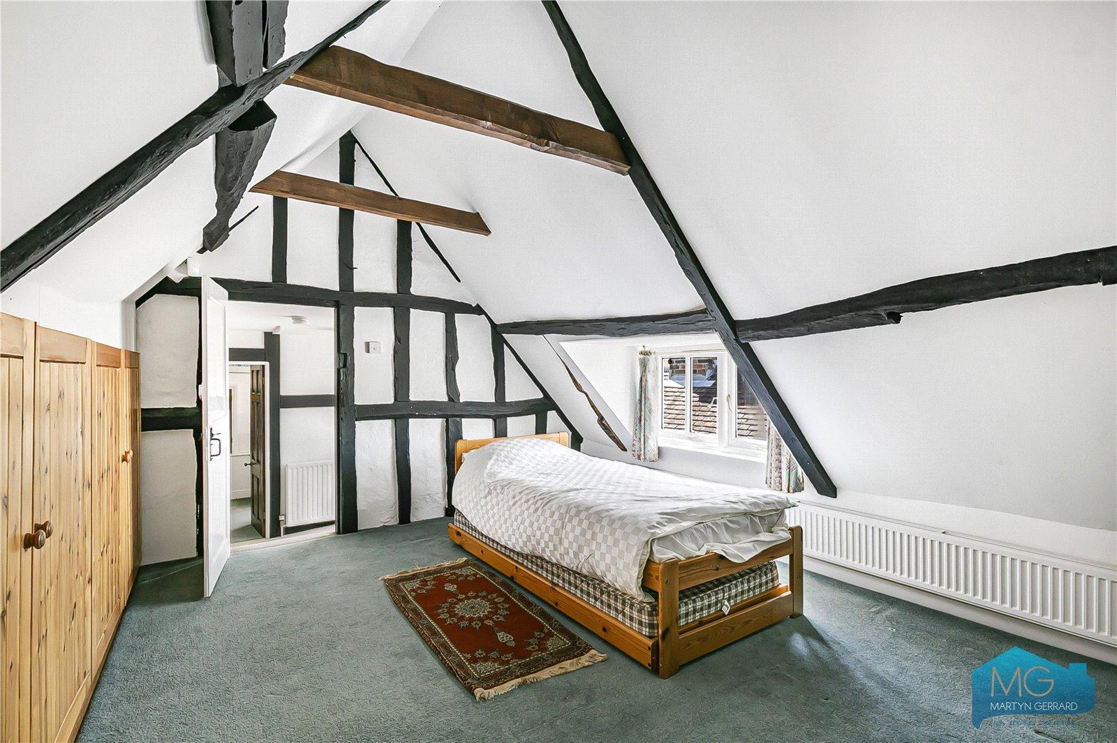 5 bedroom Semi-Detached House to rent - Martyn Gerrard