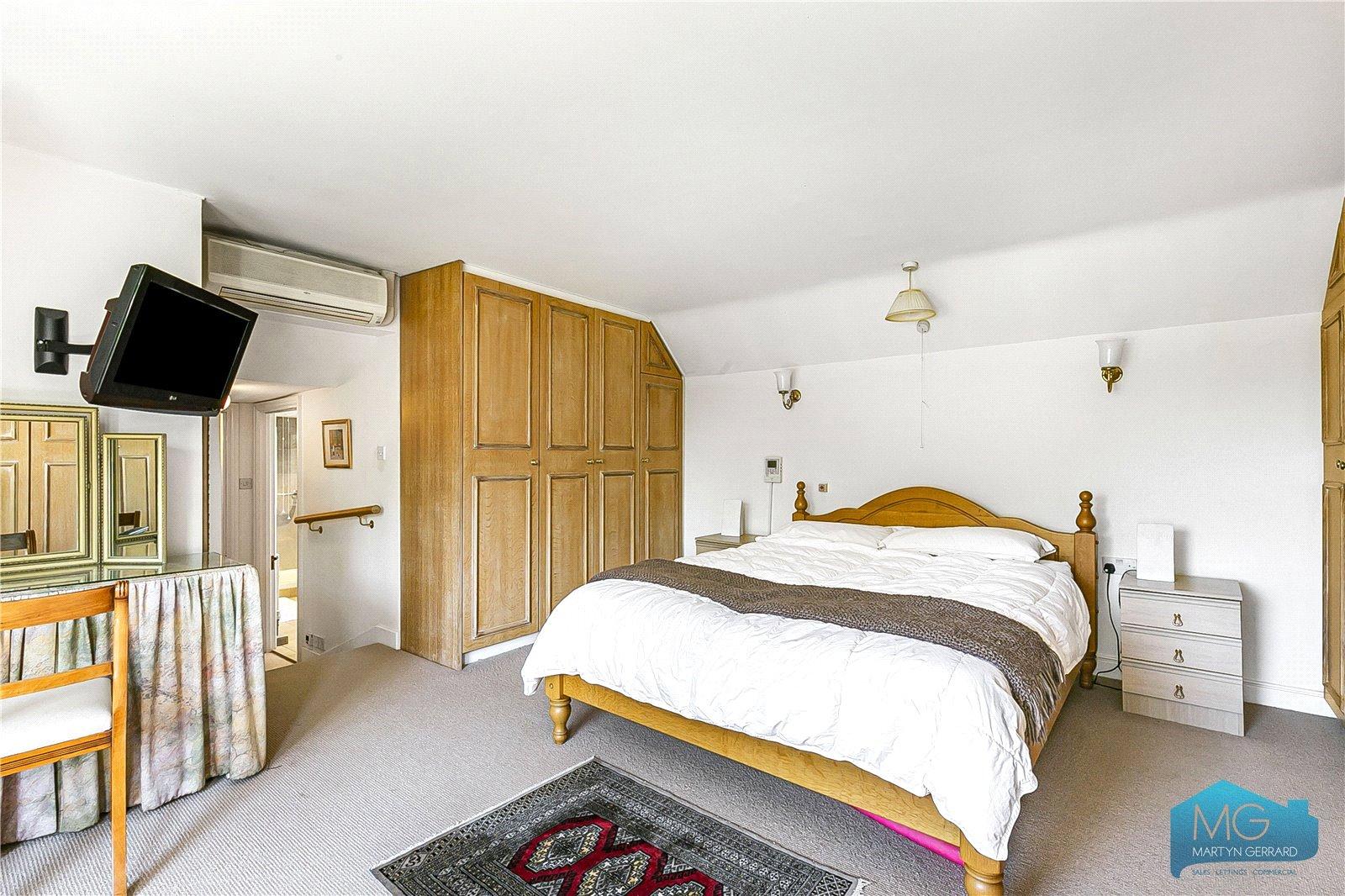 5 bedroom Semi-Detached House to rent - Martyn Gerrard