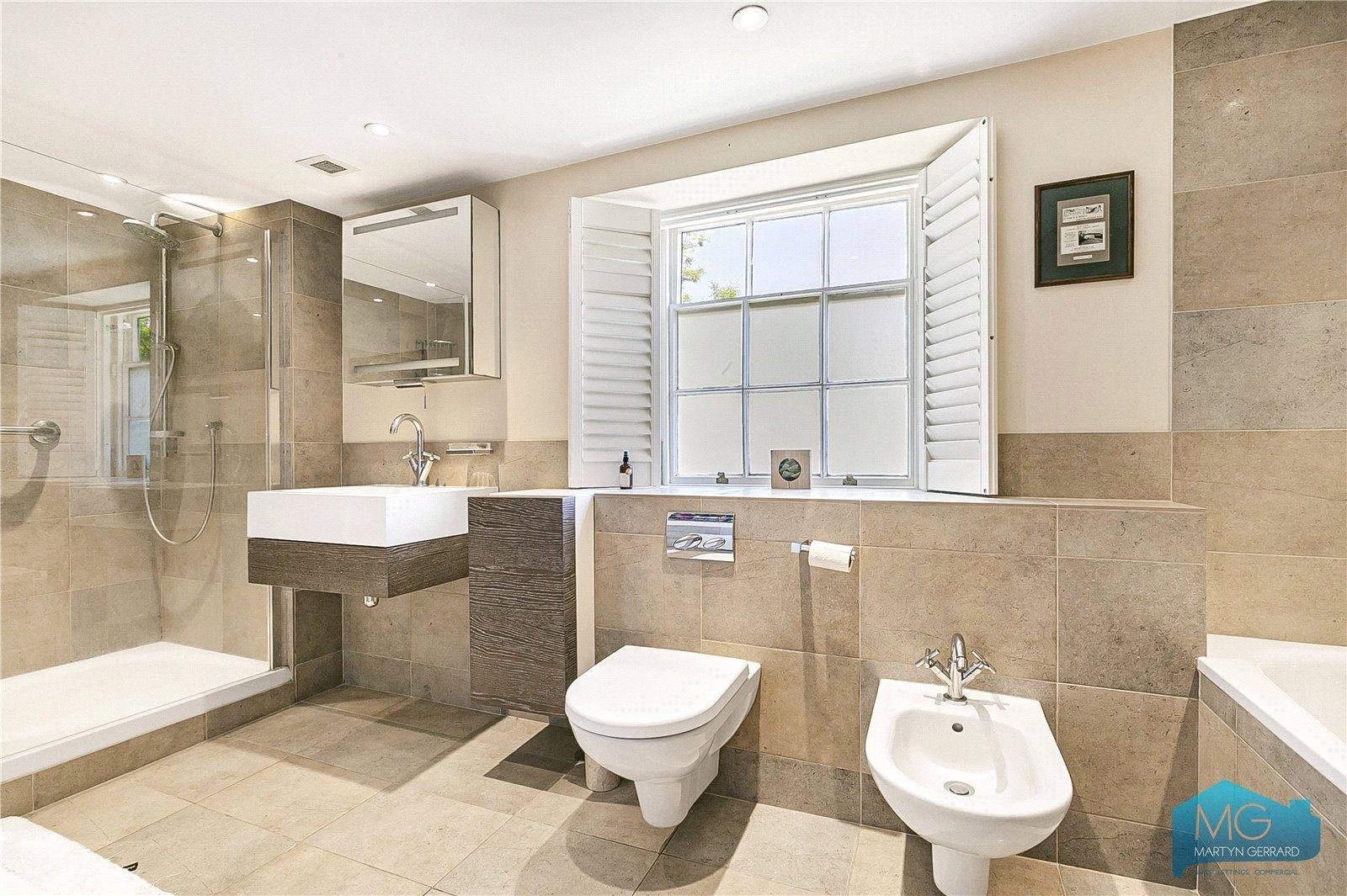 5 bedroom Semi-Detached House to rent - Martyn Gerrard