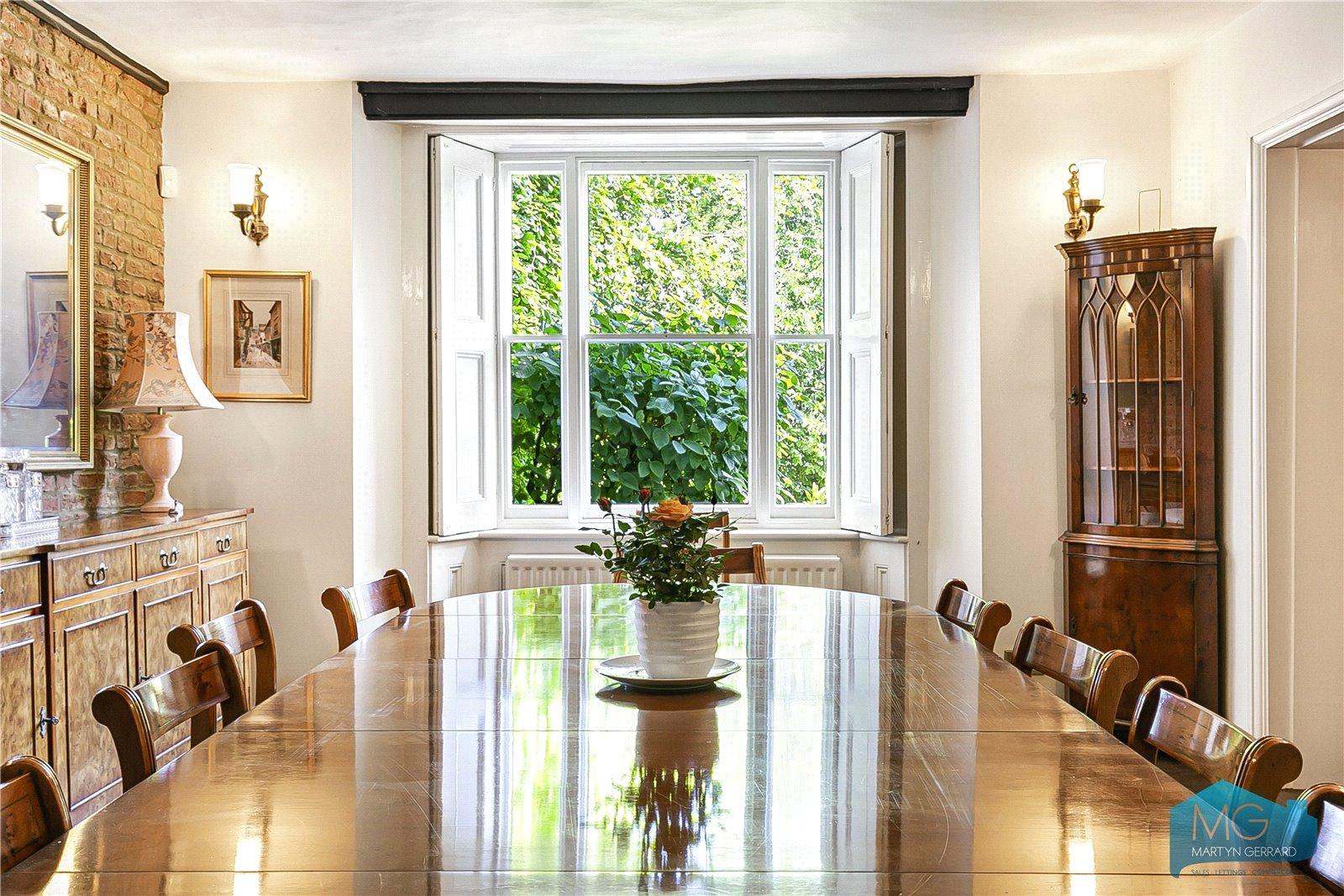 5 bedroom Semi-Detached House to rent - Martyn Gerrard