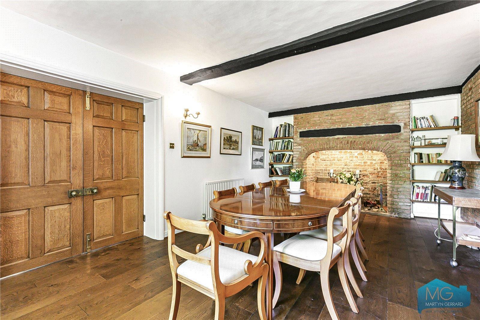 5 bedroom Semi-Detached House to rent - Martyn Gerrard