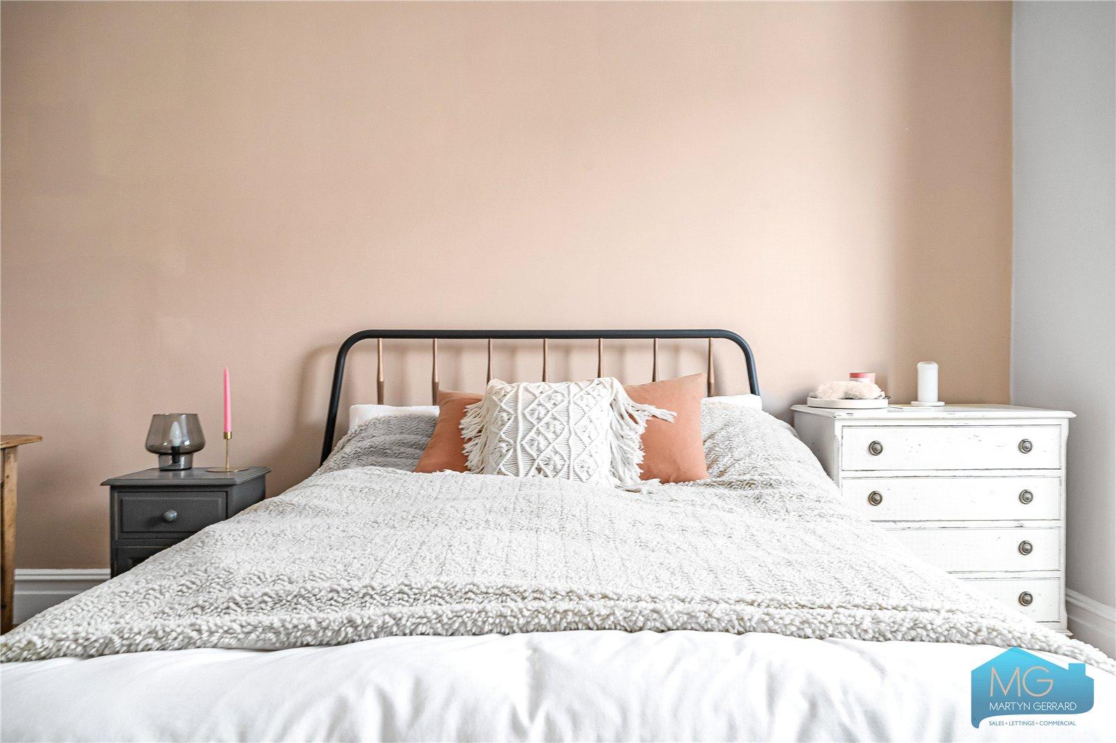 2 bedroom Maisonette for sale - Martyn Gerrard
