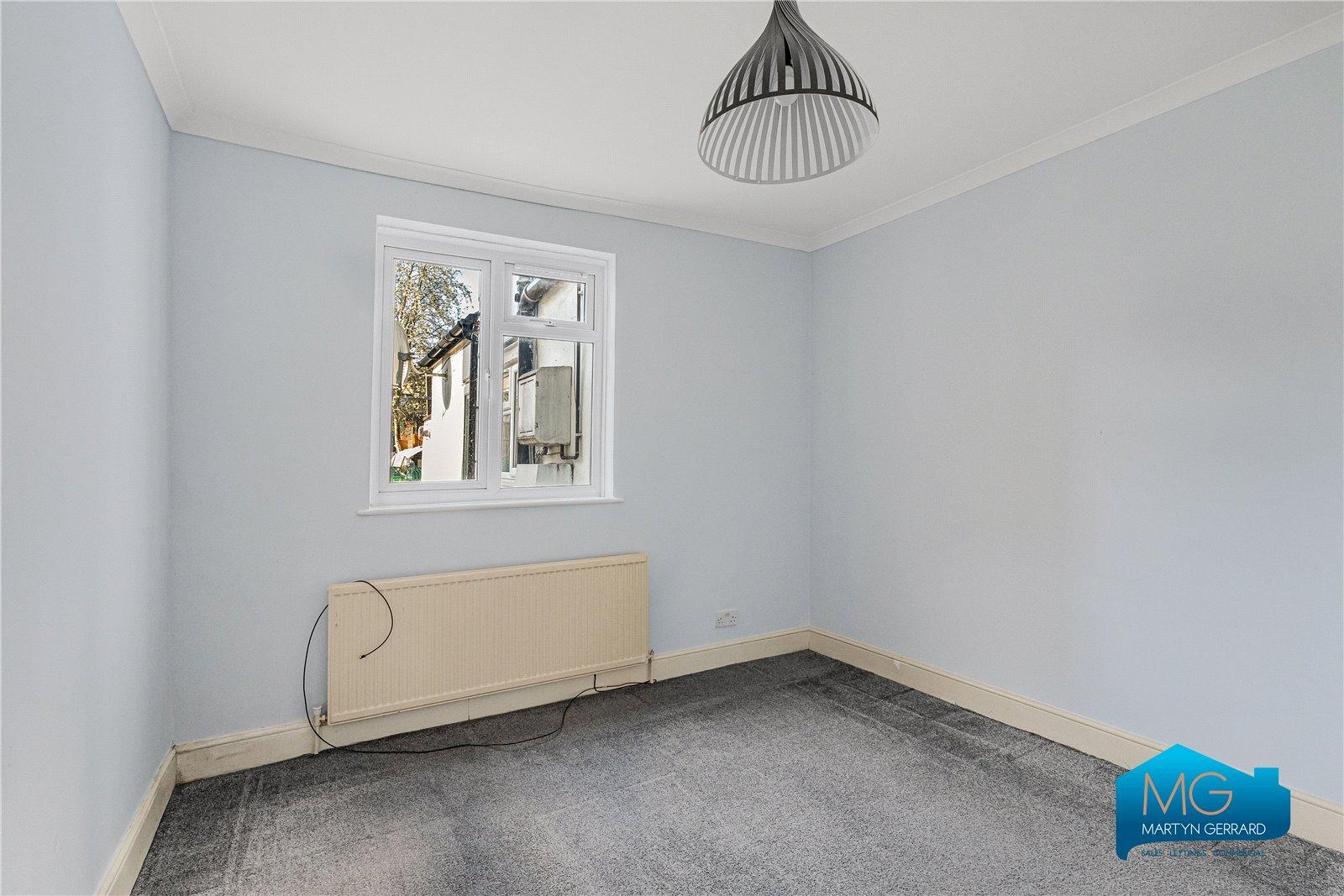 1 bedroom Ground Floor Flat to rent - Martyn Gerrard