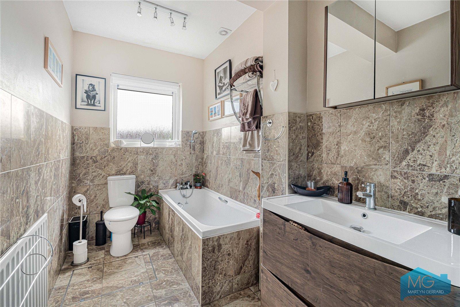 3 bedroom Detached House for sale - Martyn Gerrard