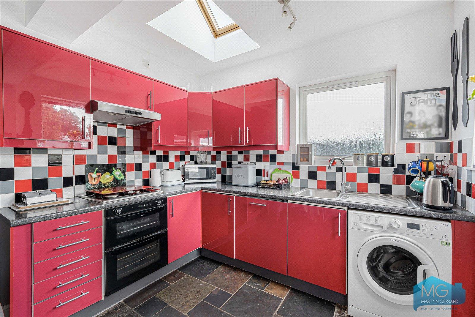 3 bedroom Detached House for sale - Martyn Gerrard