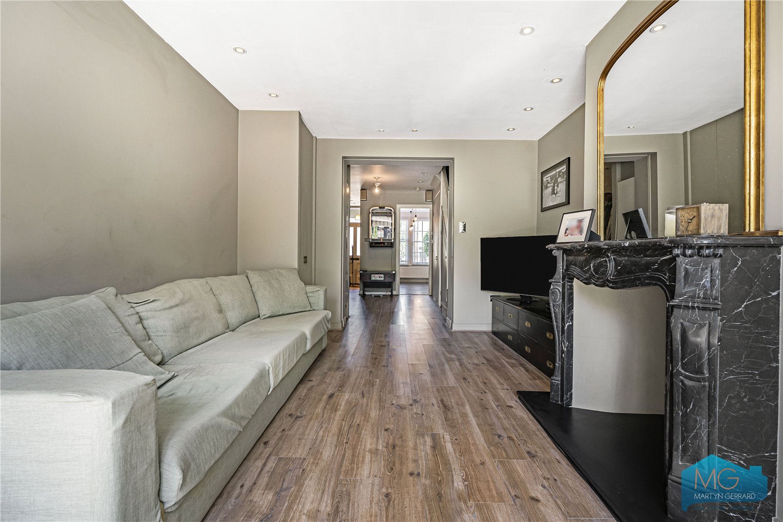 3 bedroom Terraced House for sale - Martyn Gerrard