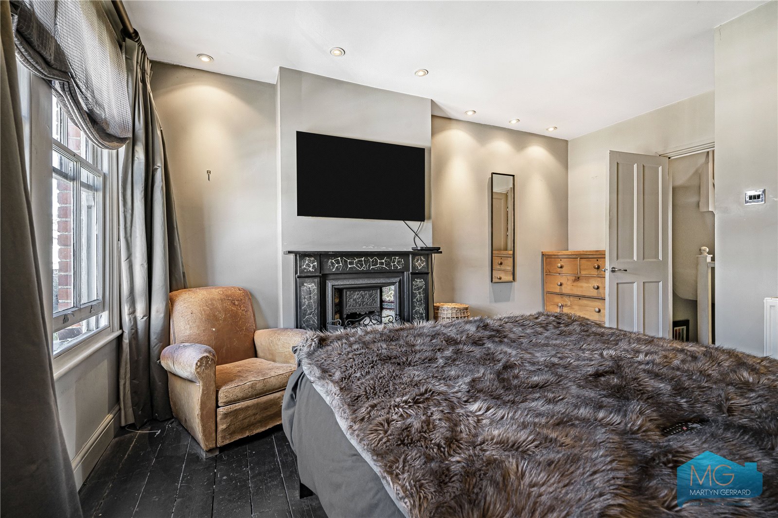3 bedroom Terraced House for sale - Martyn Gerrard