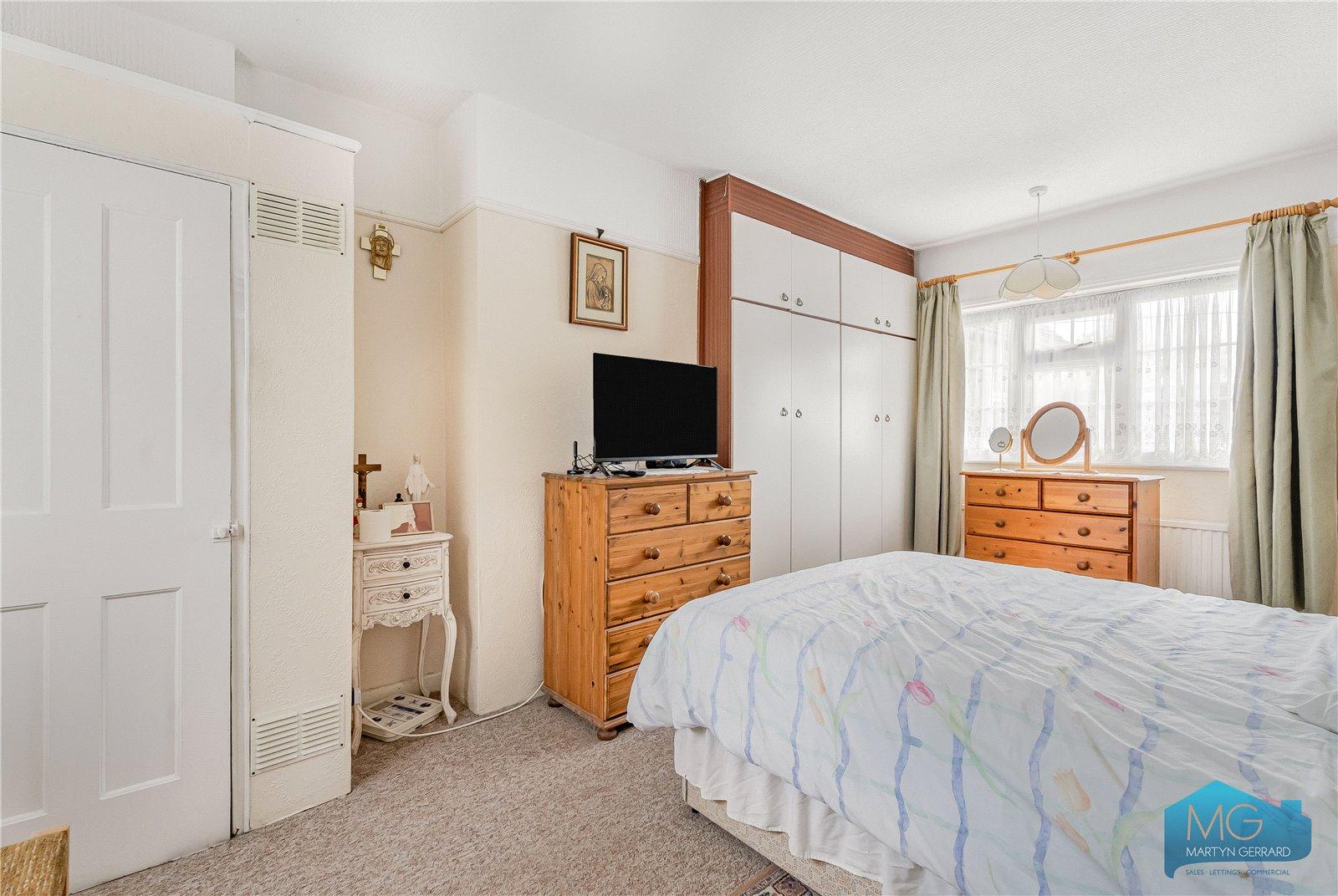 3 bedroom Terraced House for sale - Martyn Gerrard