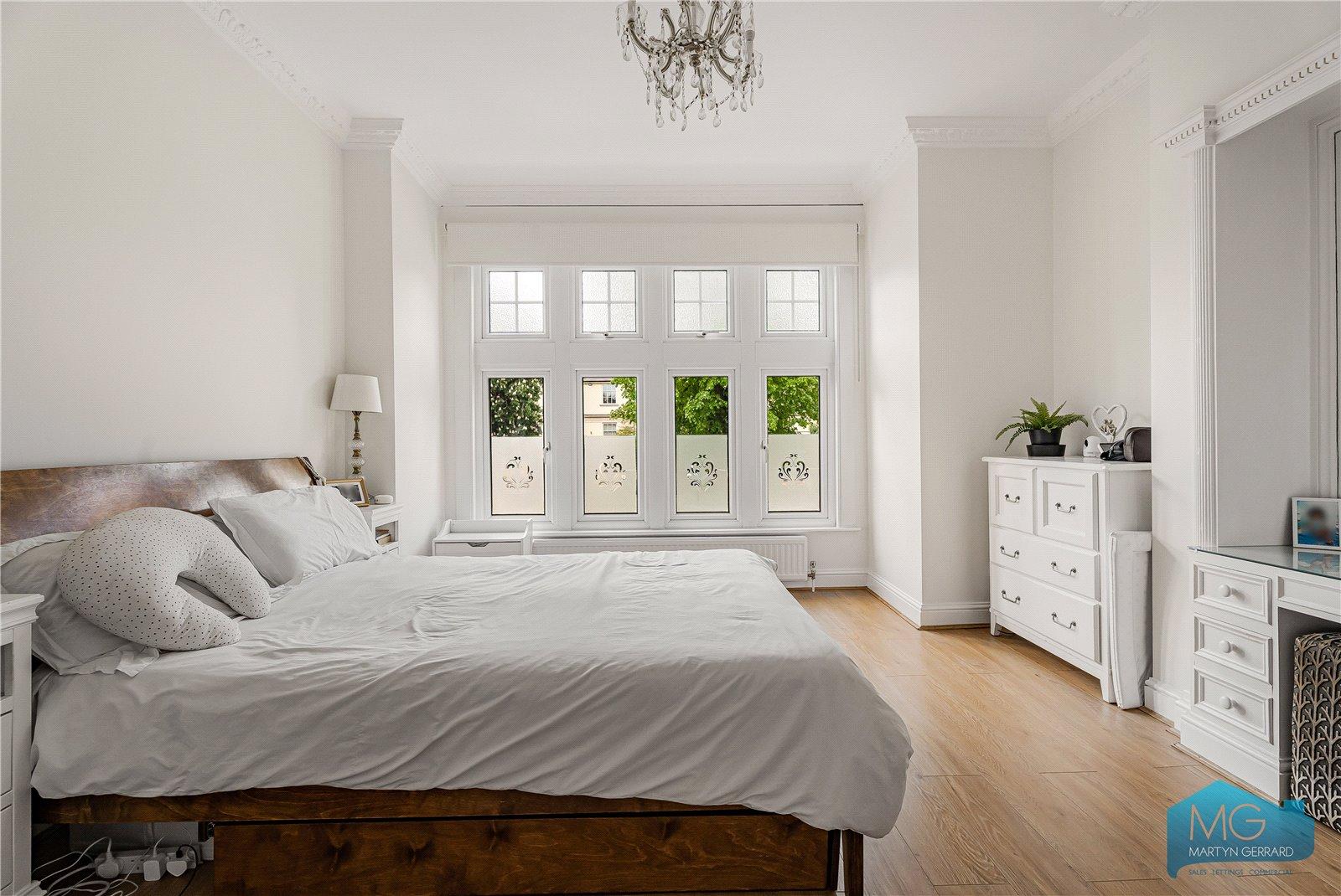 3 bedroom Apartment for sale - Martyn Gerrard