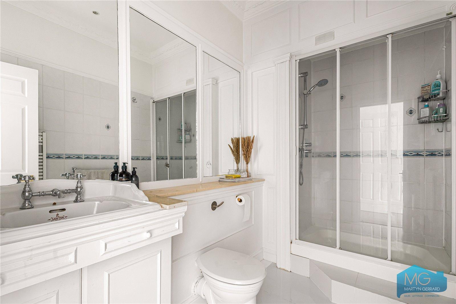 3 bedroom Apartment for sale - Martyn Gerrard