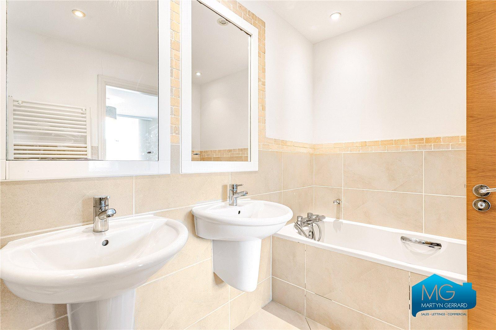 5 bedroom Semi-Detached House to rent - Martyn Gerrard