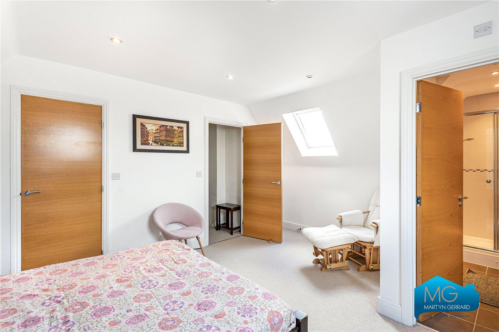 5 bedroom Semi-Detached House to rent - Martyn Gerrard