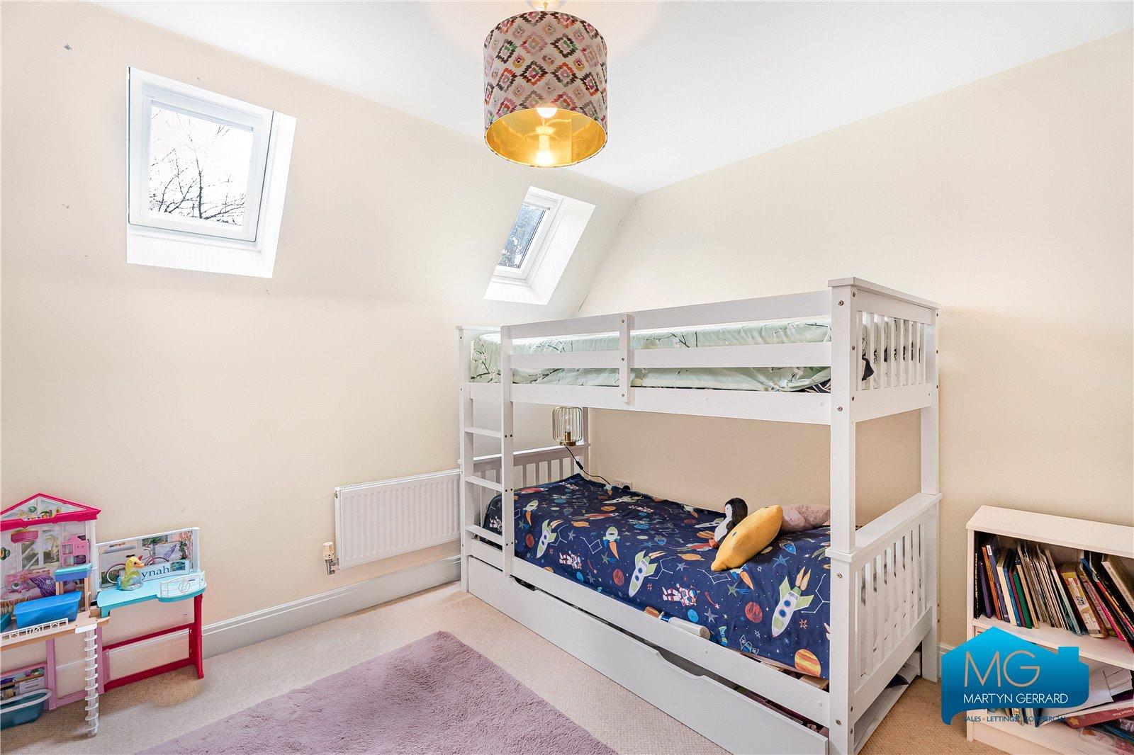5 bedroom Semi-Detached House to rent - Martyn Gerrard