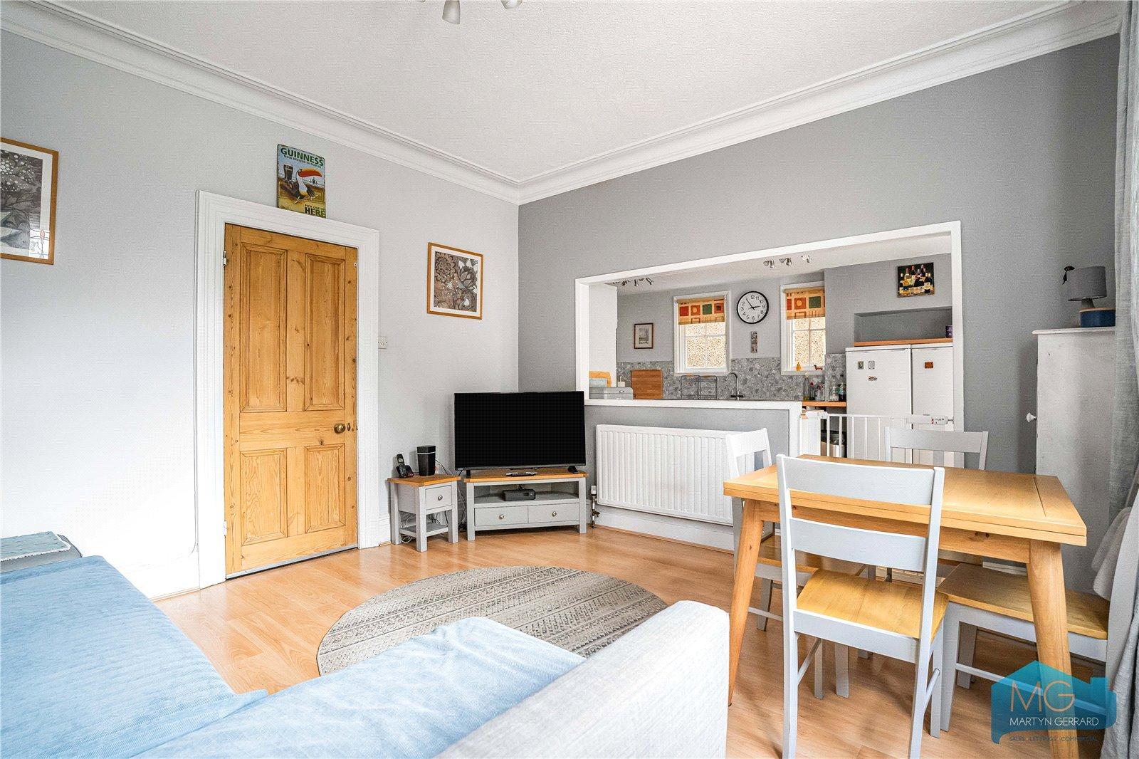 5 bedroom Semi-Detached House for sale - Martyn Gerrard