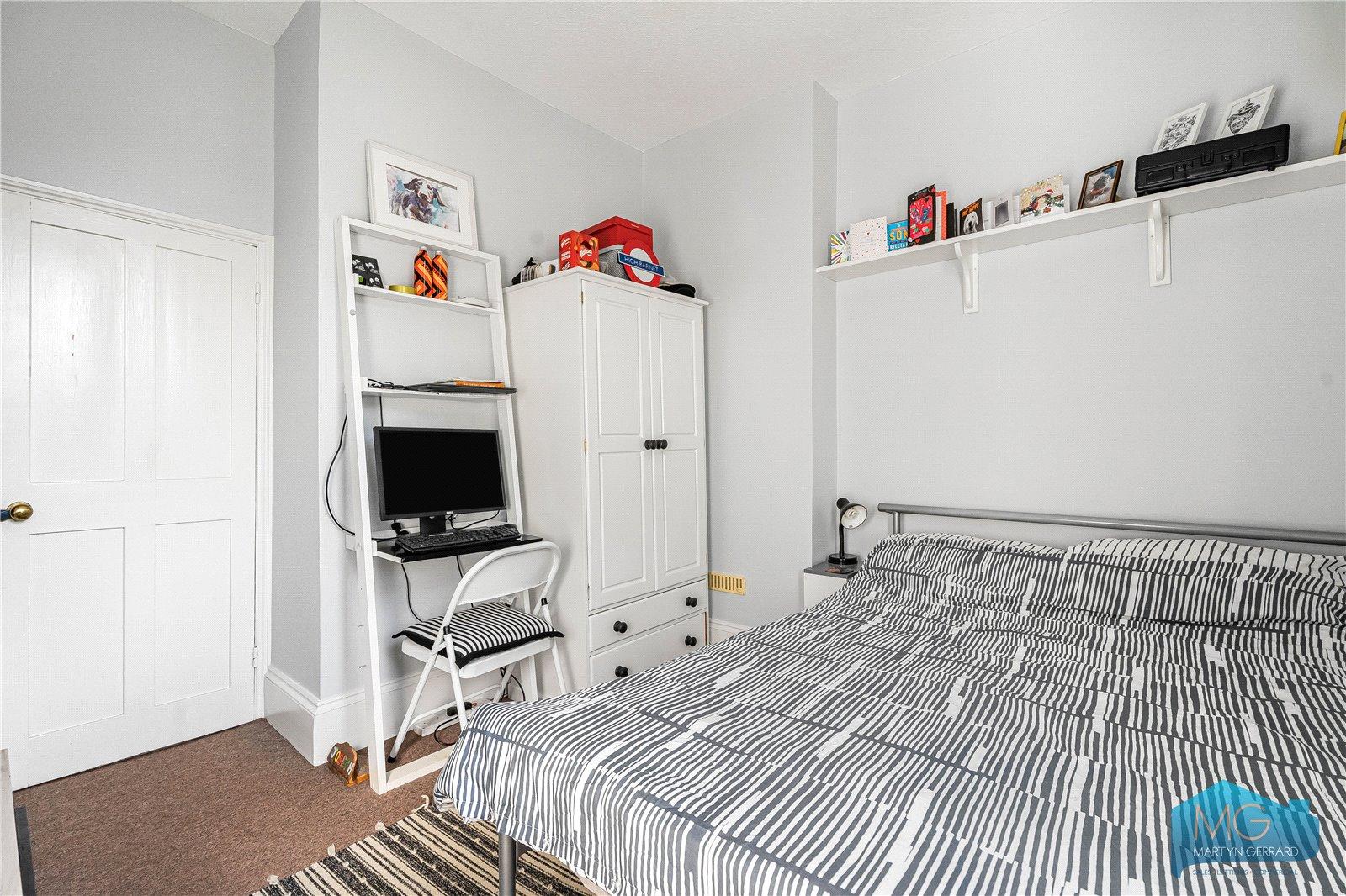 5 bedroom Semi-Detached House for sale - Martyn Gerrard