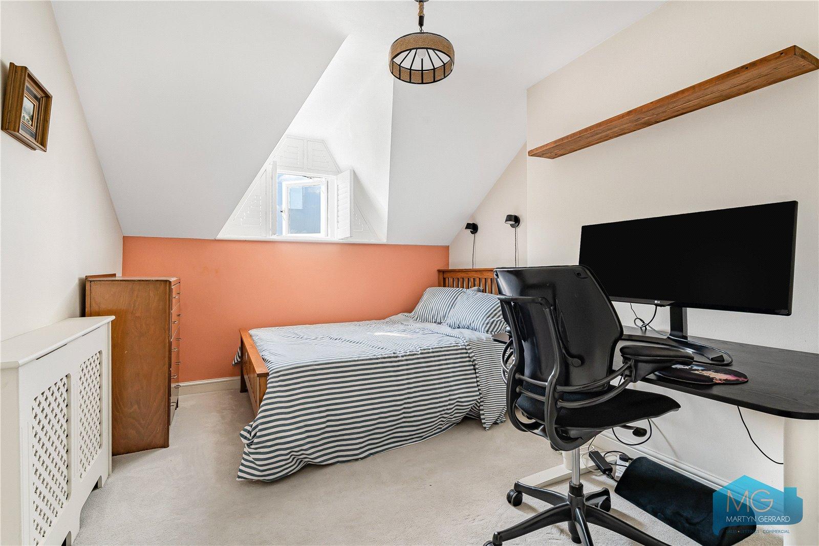2 bedroom Apartment for sale - Martyn Gerrard