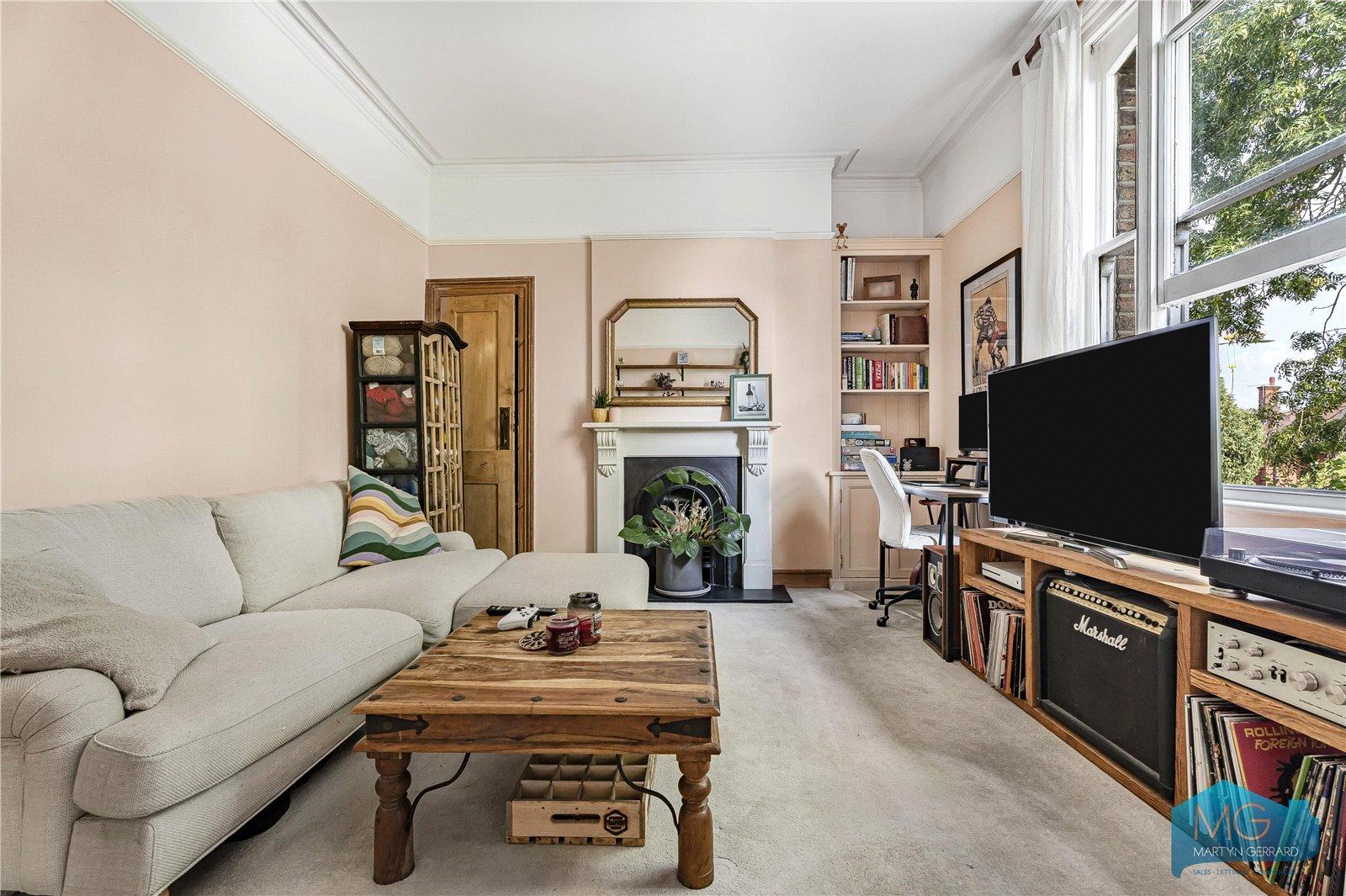 2 bedroom Apartment for sale - Martyn Gerrard