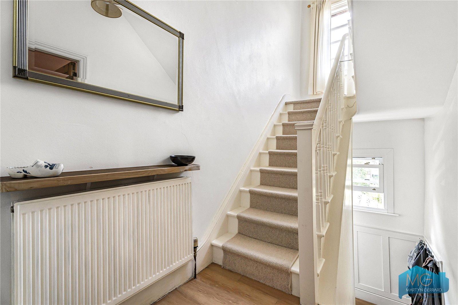 2 bedroom Apartment for sale - Martyn Gerrard