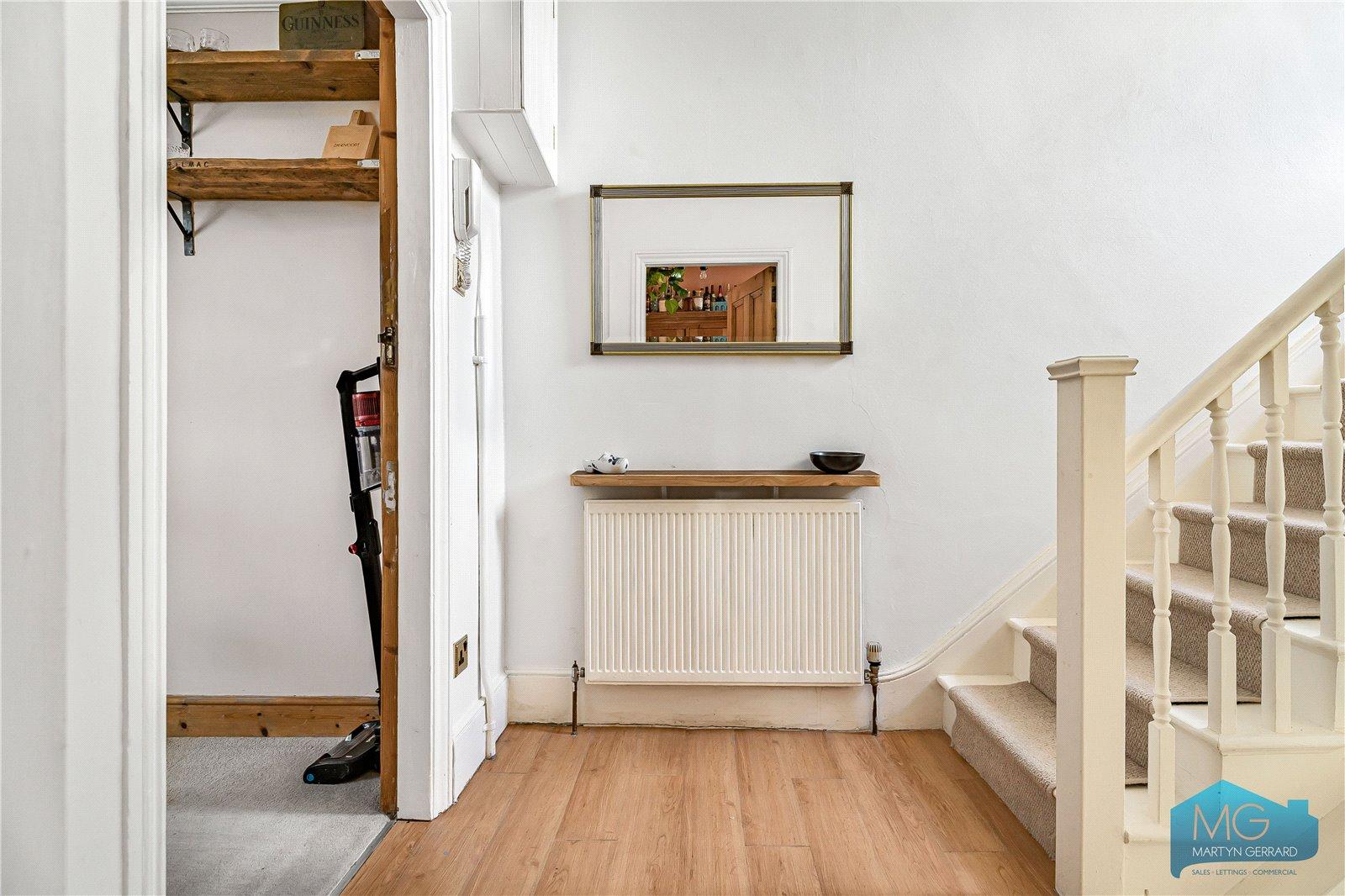 2 bedroom Apartment for sale - Martyn Gerrard