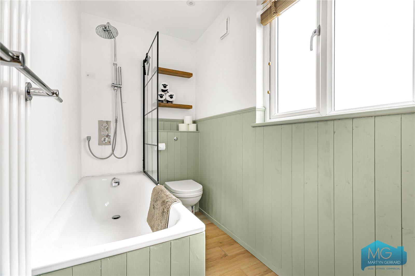 2 bedroom Apartment for sale - Martyn Gerrard