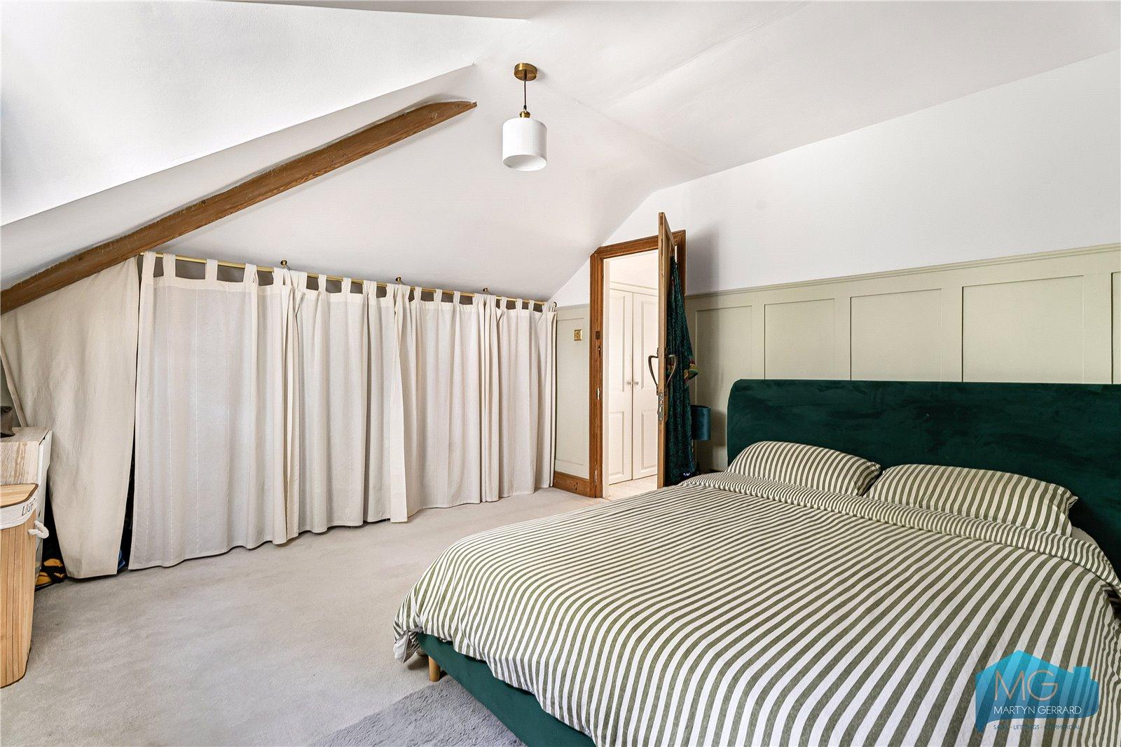 2 bedroom Apartment for sale - Martyn Gerrard