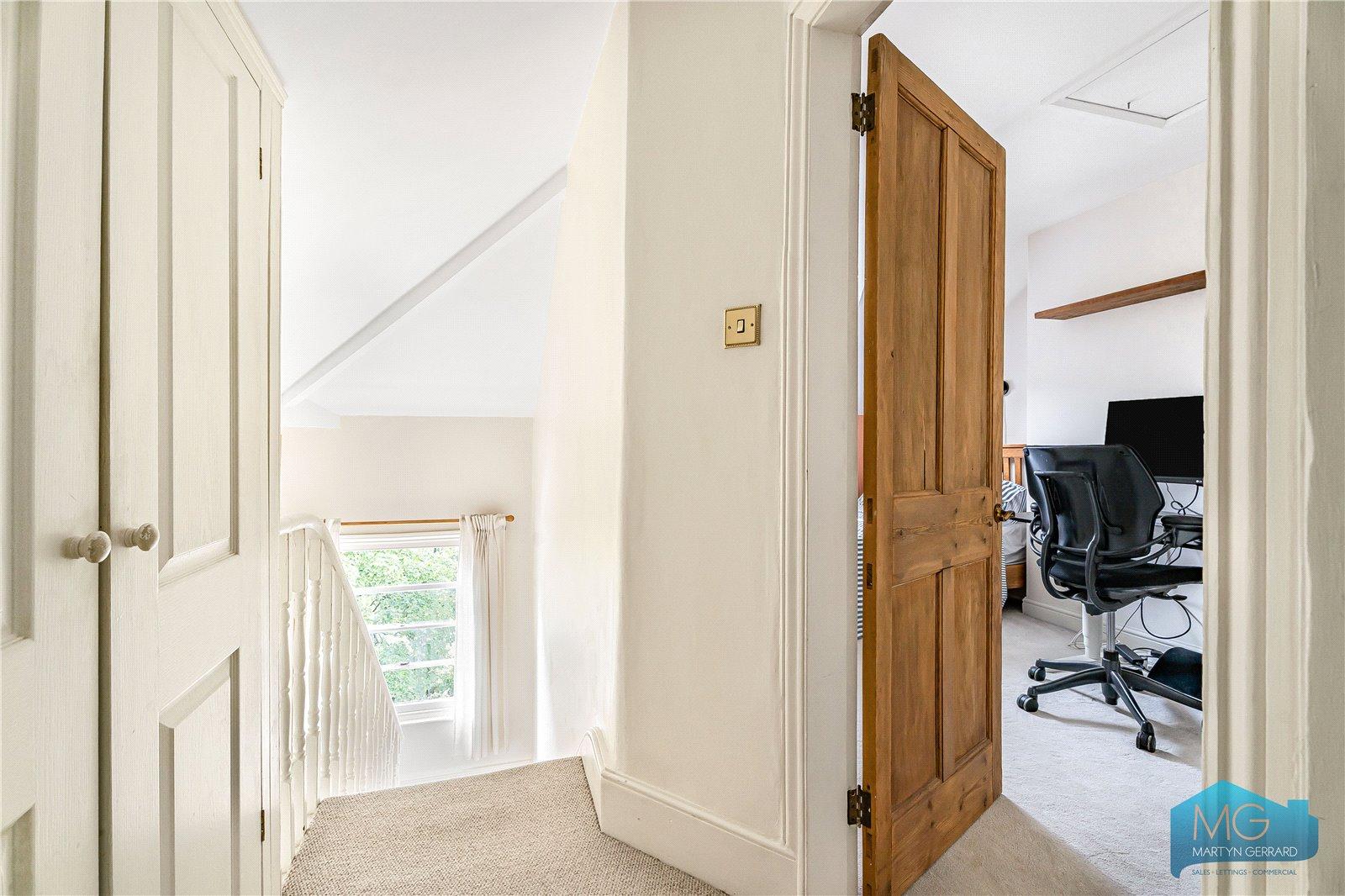 2 bedroom Apartment for sale - Martyn Gerrard