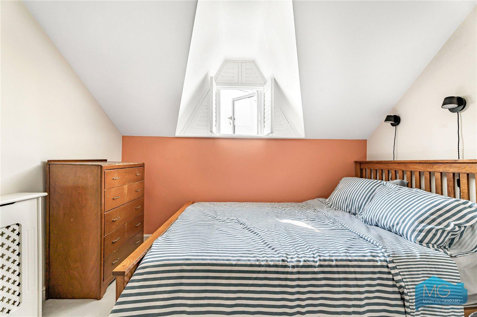 2 bedroom Apartment for sale - Martyn Gerrard