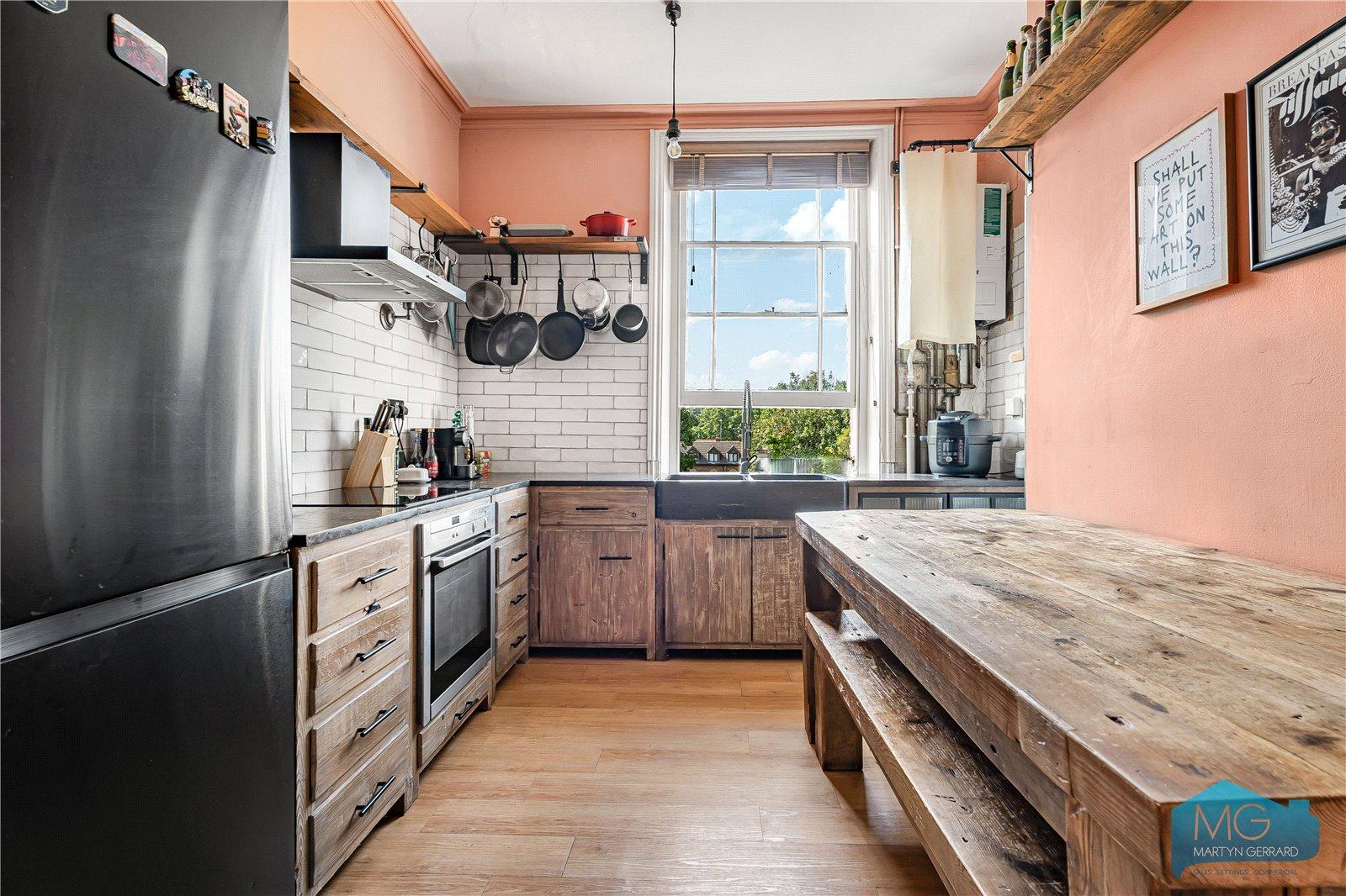 2 bedroom Apartment for sale - Martyn Gerrard
