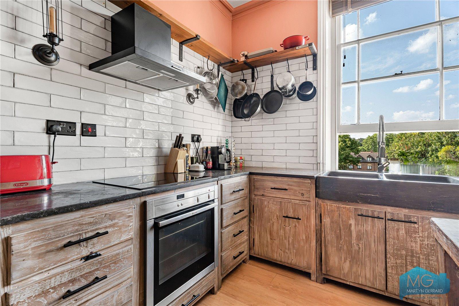 2 bedroom Apartment for sale - Martyn Gerrard