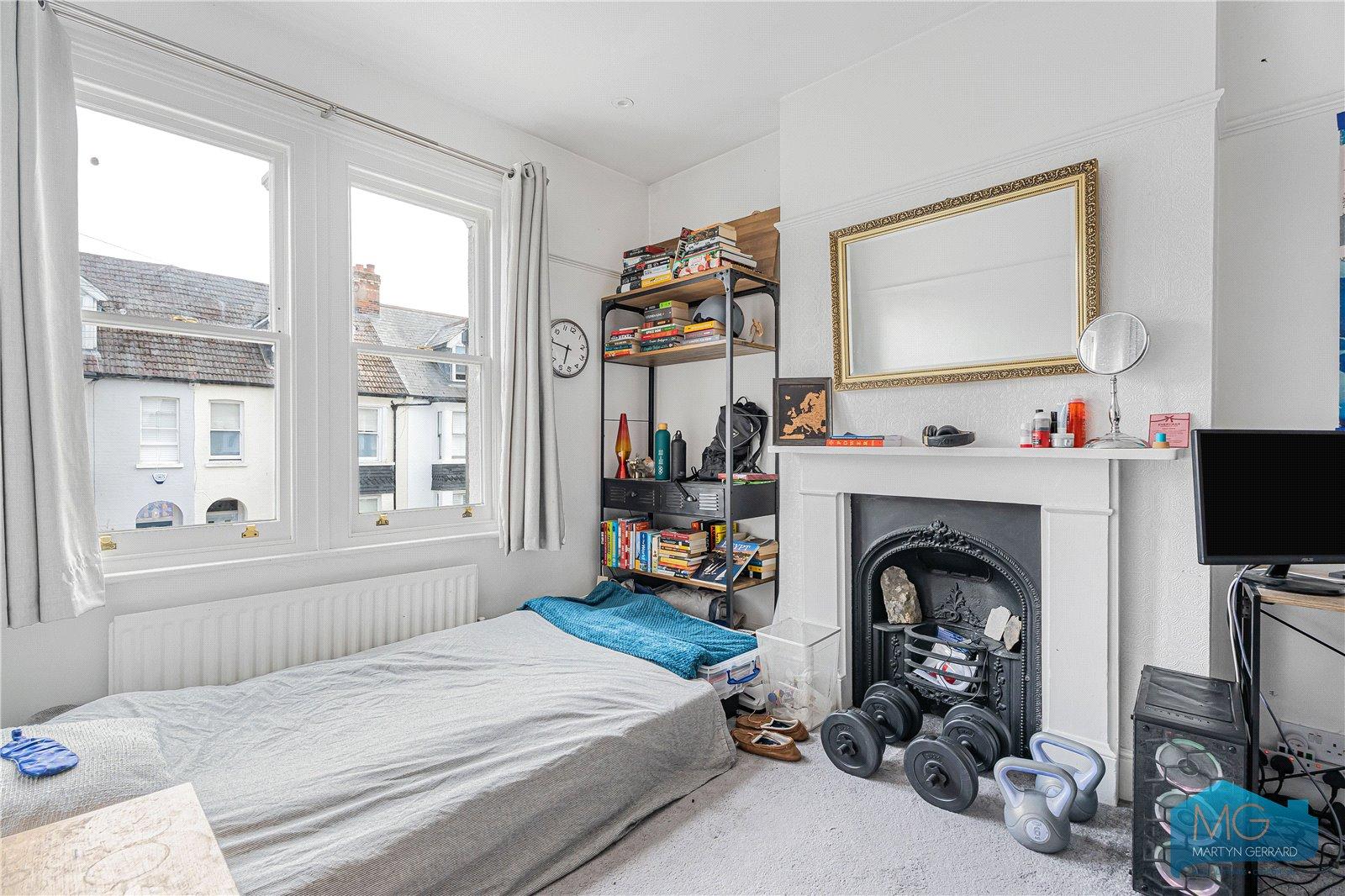 4 bedroom Semi-Detached House for sale - Martyn Gerrard