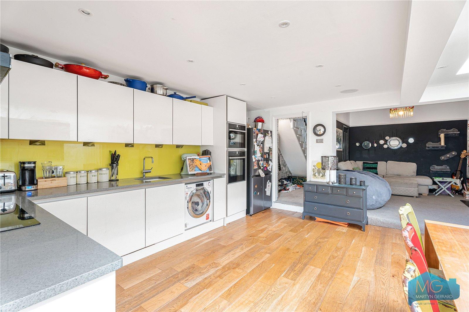 4 bedroom Semi-Detached House for sale - Martyn Gerrard