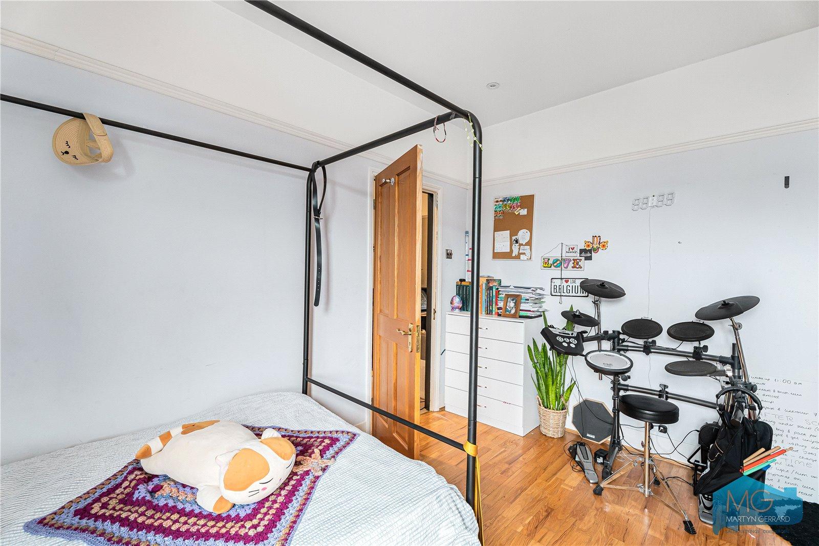 4 bedroom Semi-Detached House for sale - Martyn Gerrard