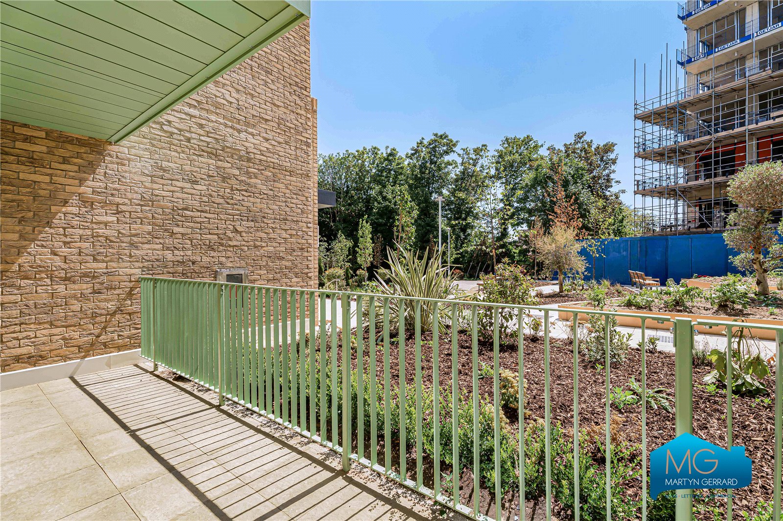 1 bedroom Ground Floor Flat to rent - Martyn Gerrard