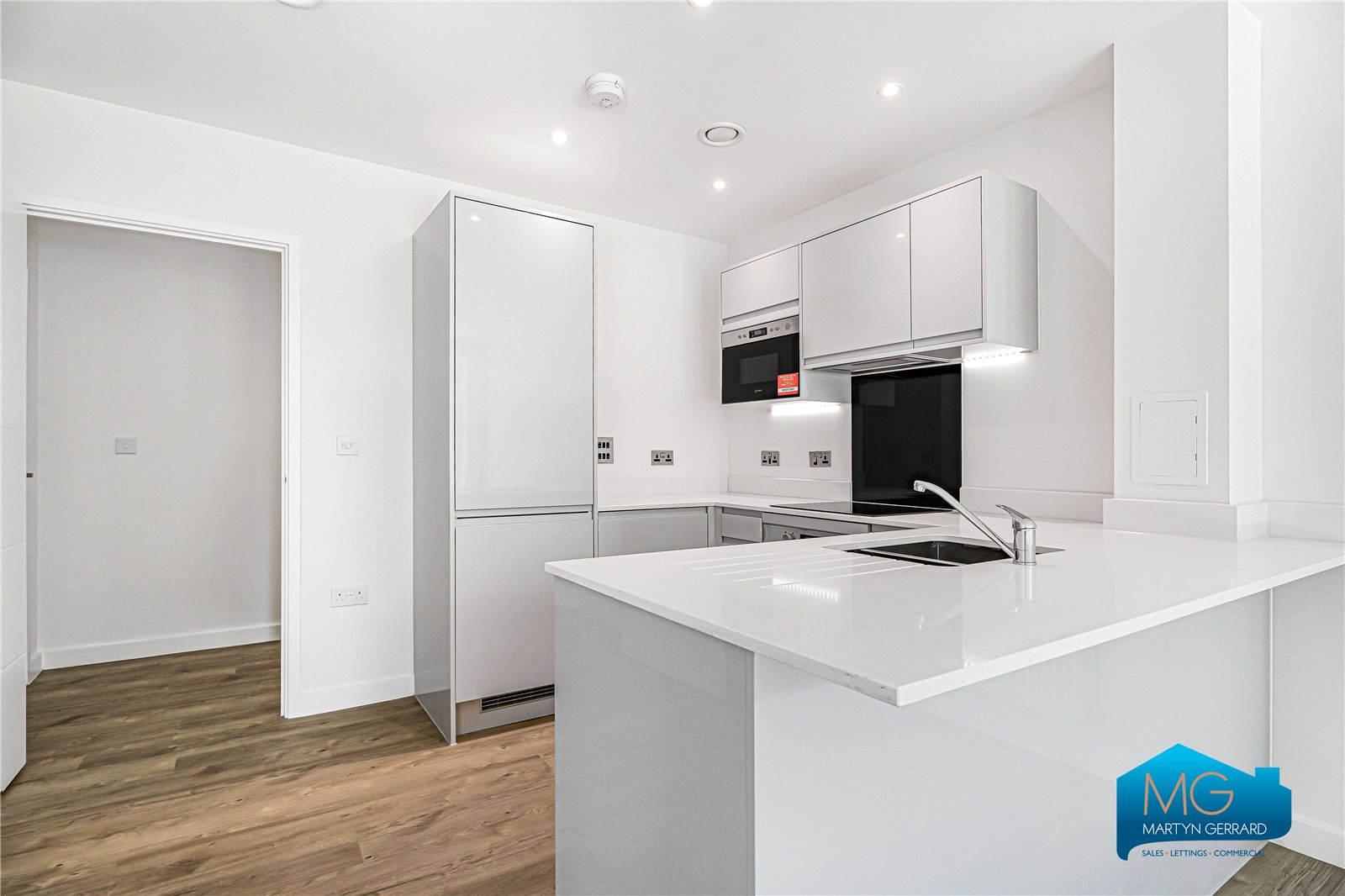 1 bedroom Ground Floor Flat to rent - Martyn Gerrard