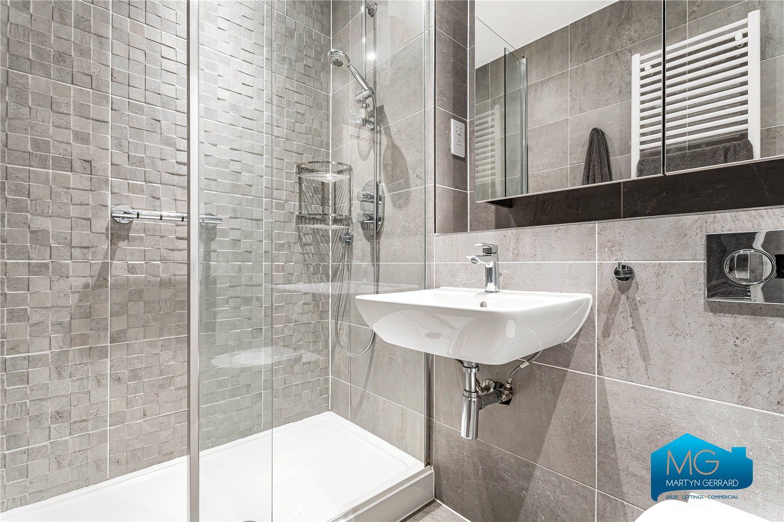 2 bedroom Ground Floor Flat to rent - Martyn Gerrard