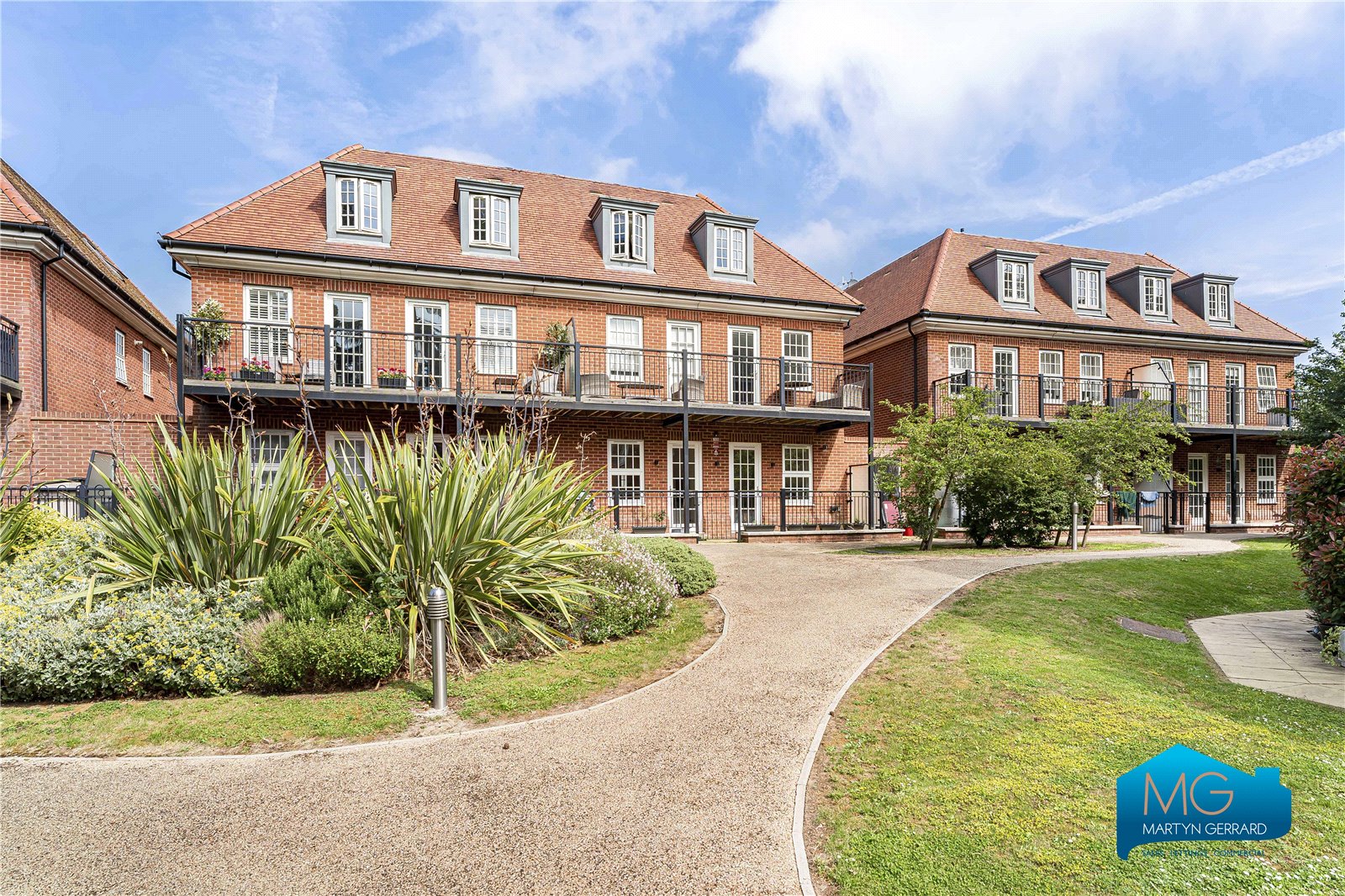 2 bedroom Ground Floor Flat to rent - Martyn Gerrard