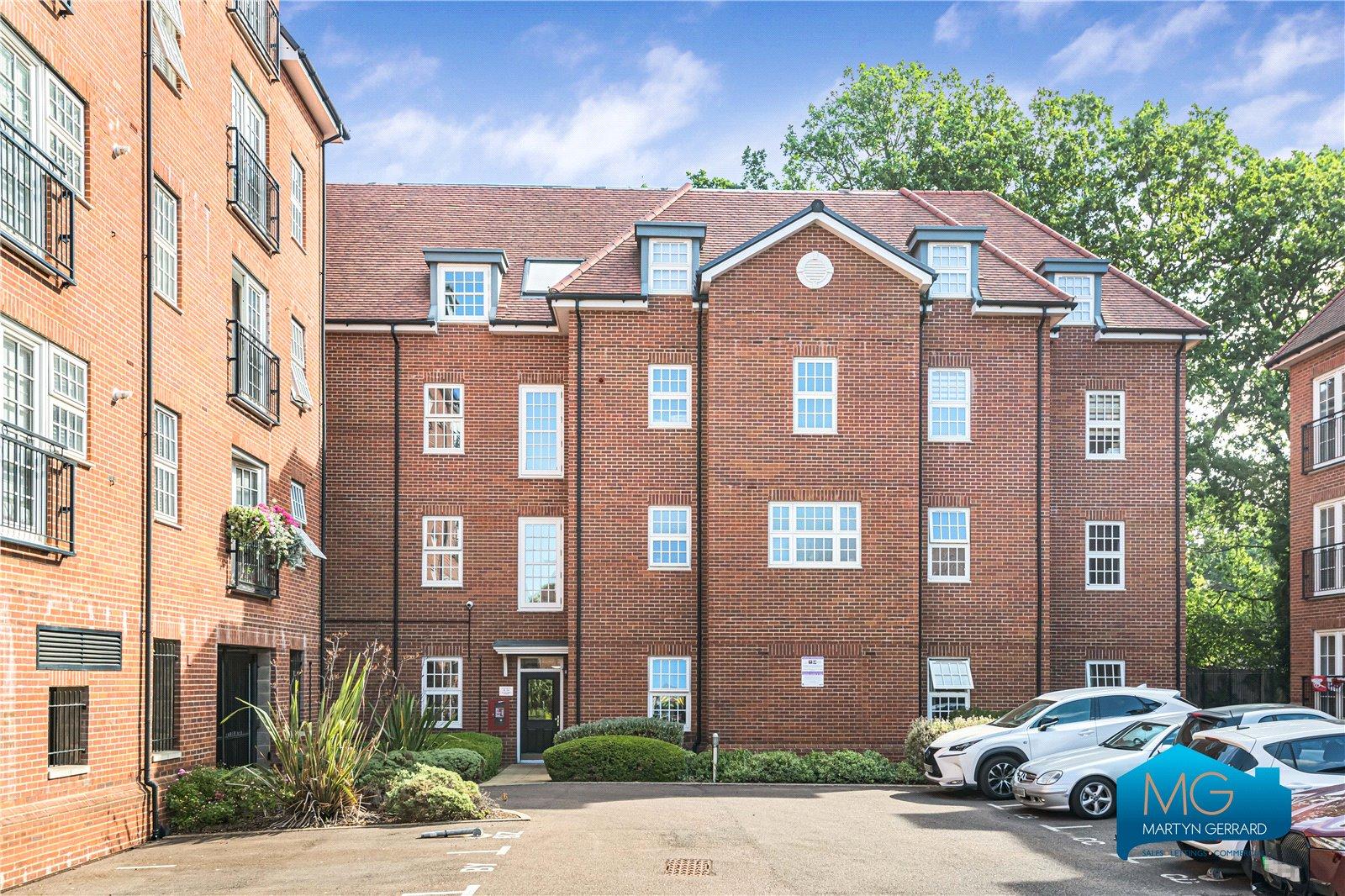 2 bedroom Ground Floor Flat to rent - Martyn Gerrard