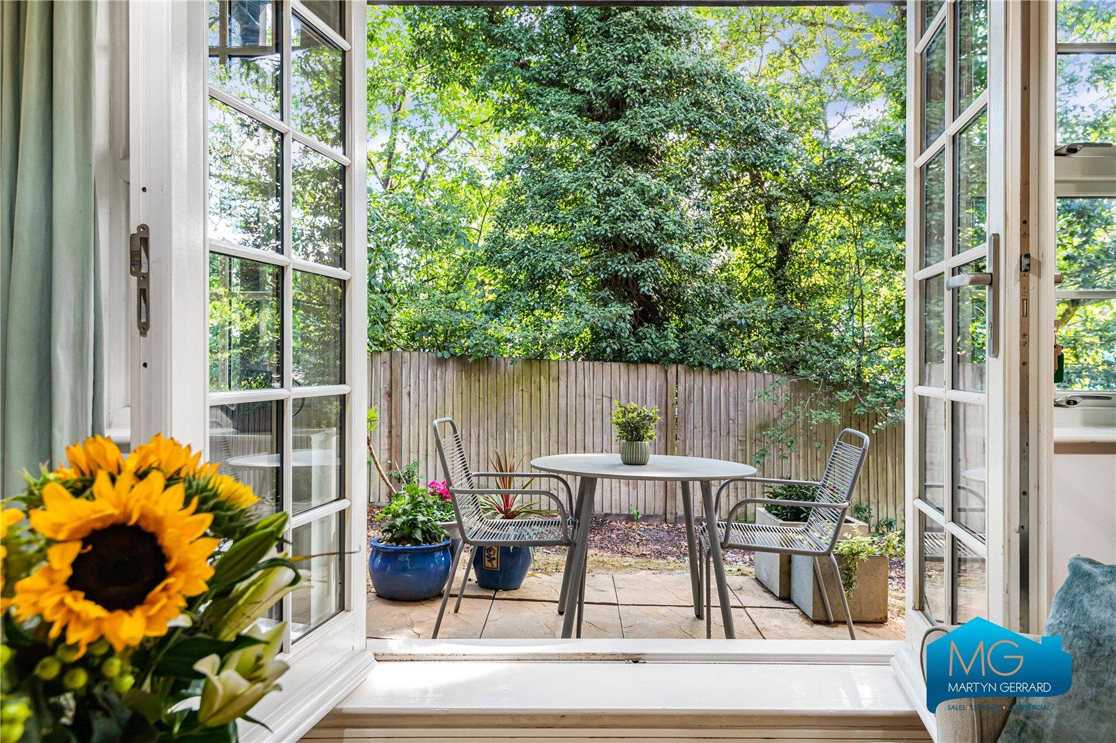 2 bedroom Ground Floor Flat to rent - Martyn Gerrard
