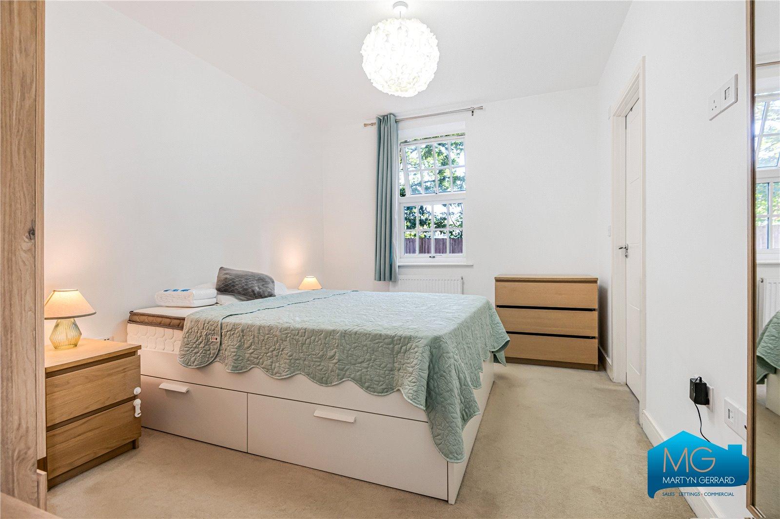 2 bedroom Ground Floor Flat to rent - Martyn Gerrard