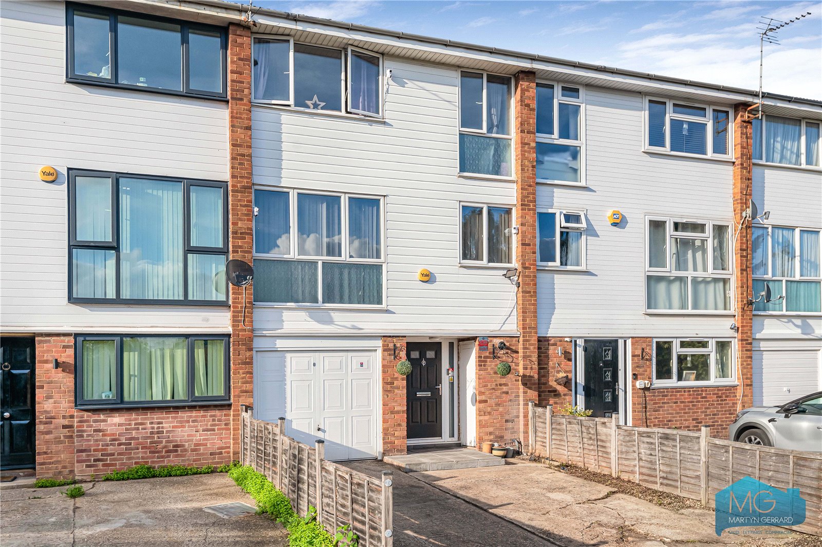 4 bedroom Terraced House for sale - Martyn Gerrard
