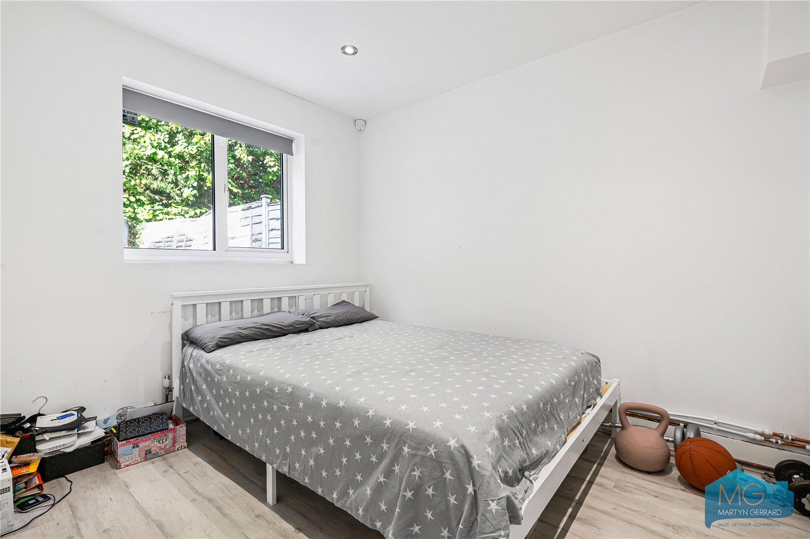 4 bedroom Terraced House for sale - Martyn Gerrard