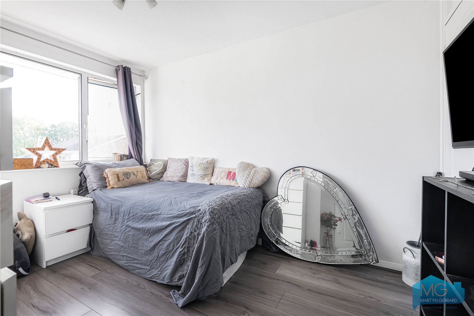 4 bedroom Terraced House for sale - Martyn Gerrard
